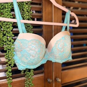 Victoria's Secret Lace Bra in Teal and Beige